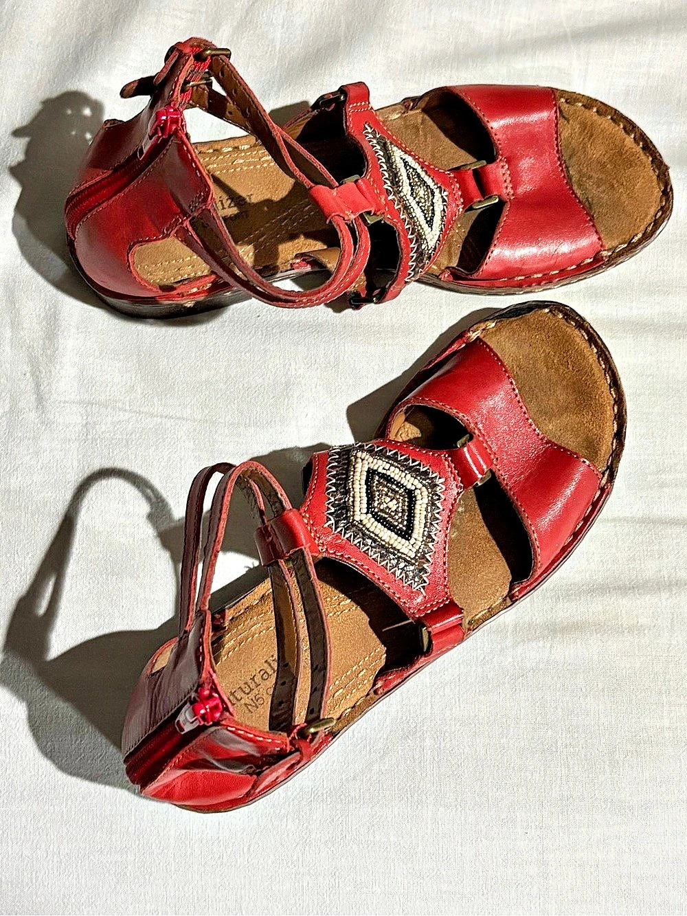 Naturalizer N5 comfort Leather Red Sandals US 8M